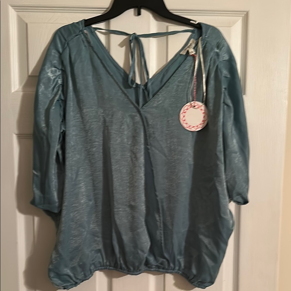 Umgee Women’s Large Elegant sea foam green Women's Top